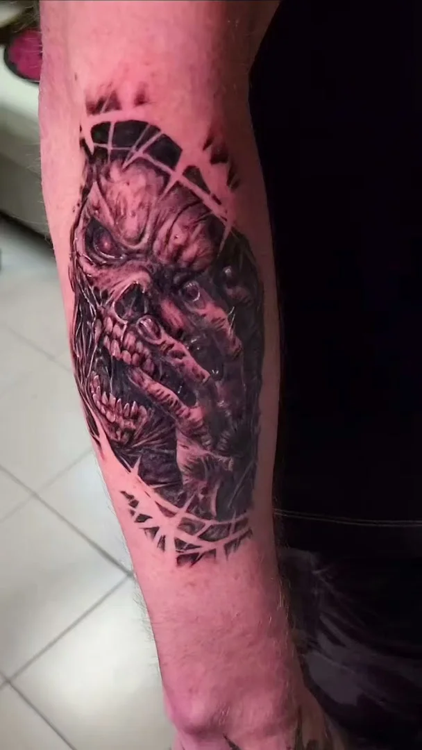 Dark Matter Tattoo Piercing & Laser Removal Studio portfolio 2