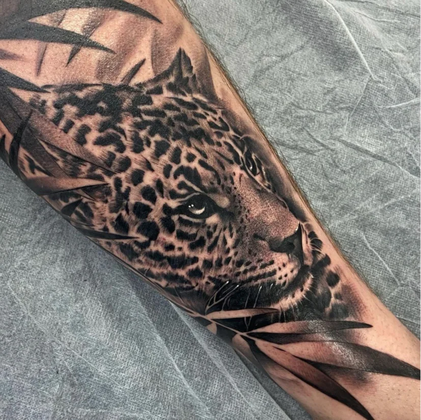 Lighthouse Electric Tattoo portfolio 3