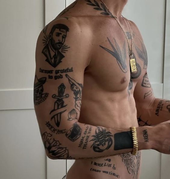 Bold Traditional Back Tattoo Inspiration