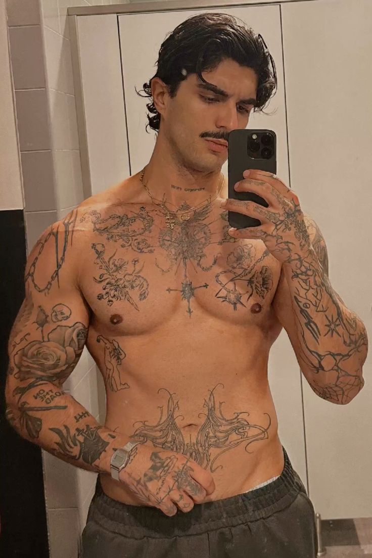 Bold Blackwork Bicep Tattoo Inspiration