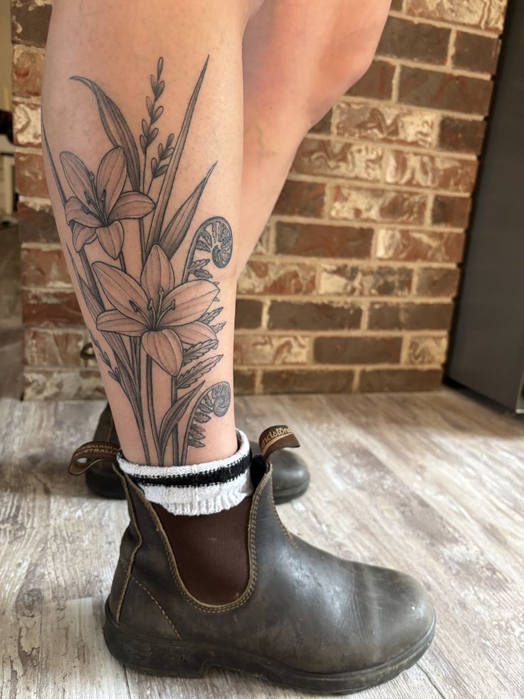 Tattoo Wade, Tattoo Leg Woman, Calf Tattoos For Women, Wild Tattoo, Calf Tattoo, Flower Pots, Tattoos