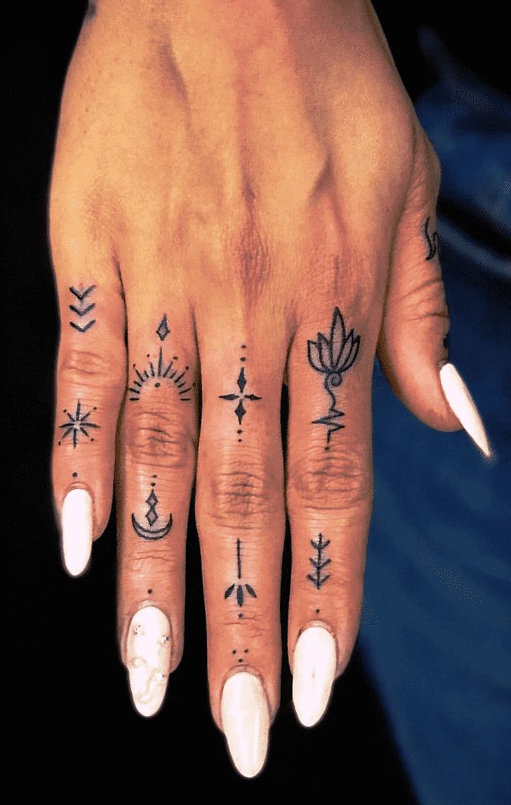 Elegant Blackwork Finger Tattoo Designs