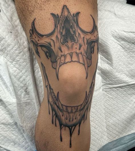 Bold Blackwork Knee Tattoo Design