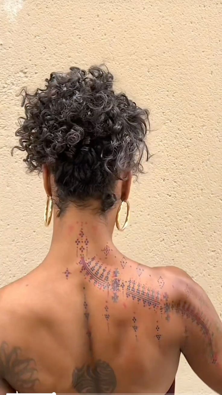 Stunning Tribal Back Tattoo Inspiration